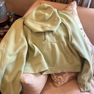 Lululemon scuba, half zip, cropped with hood. Size m/large